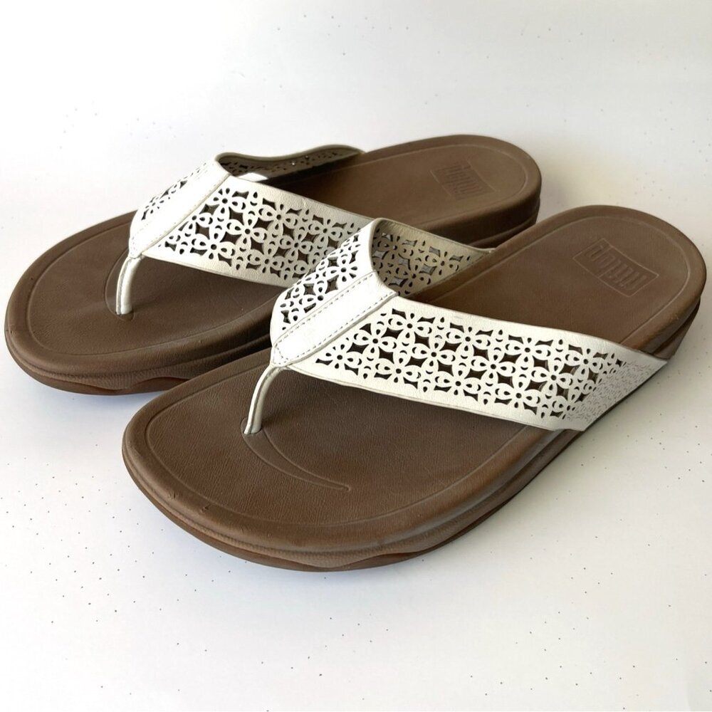 FitFlop Surfa Lattice Sandals White Leather Perforated Comfort Flip Flop Size 9